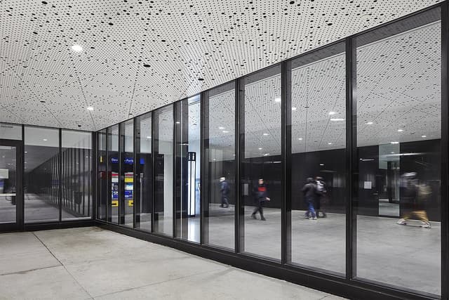 VARIO STEEL / STAINLESS STEEL PROFILED GLAZED CURTAIN WALL